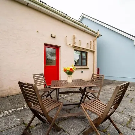 Town - Tigh Peig Dingle