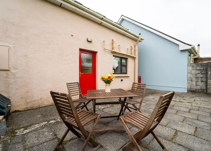 Town - Tigh Peig Dingle